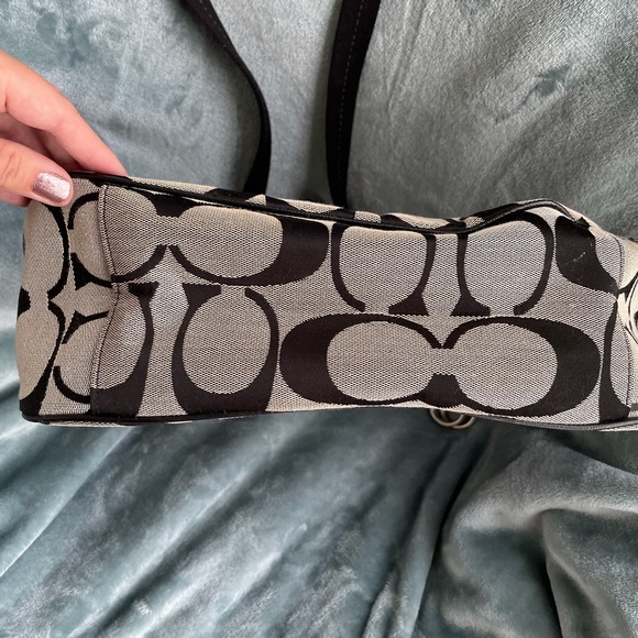 Coach crossbody - Picture 3 of 9